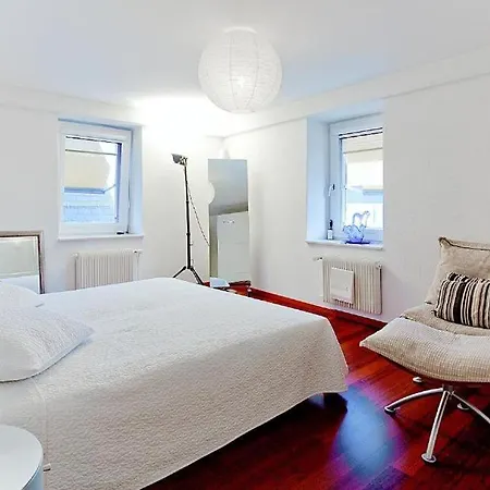 Presidental By Livingdowntown *