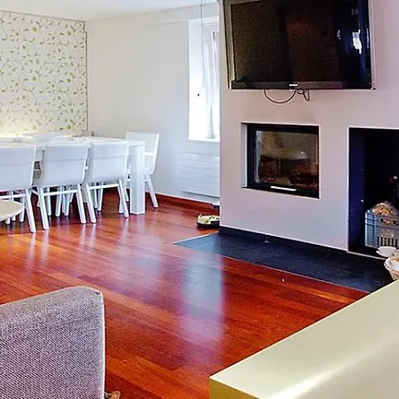 Presidental By Livingdowntown